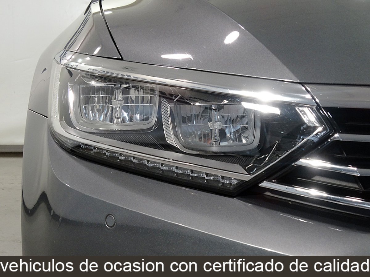 Foto Volkswagen Passat 11