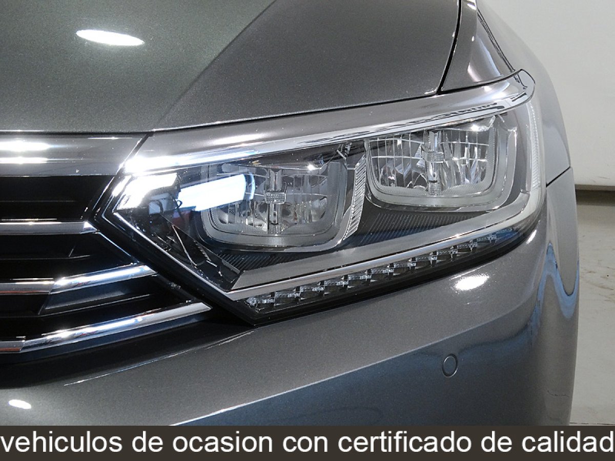 Foto Volkswagen Passat 12