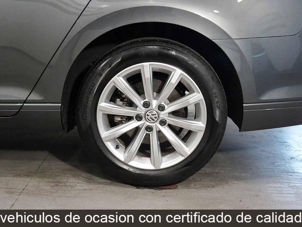 Foto Volkswagen Passat 37