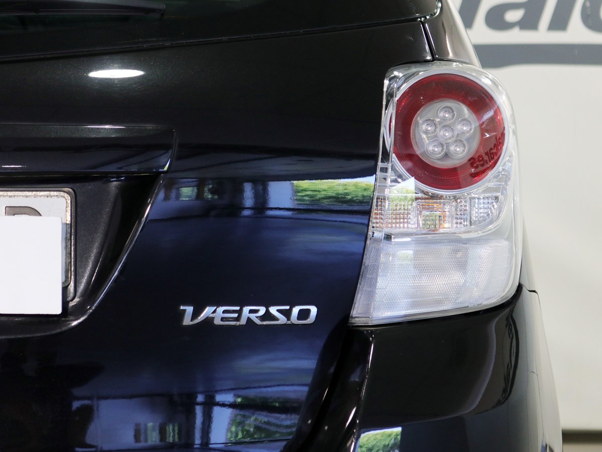 Foto Toyota Verso 11
