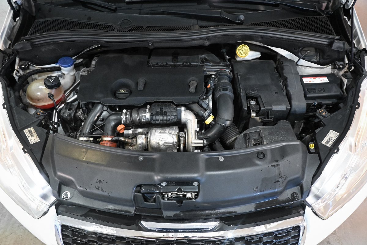 Foto Peugeot 208 8