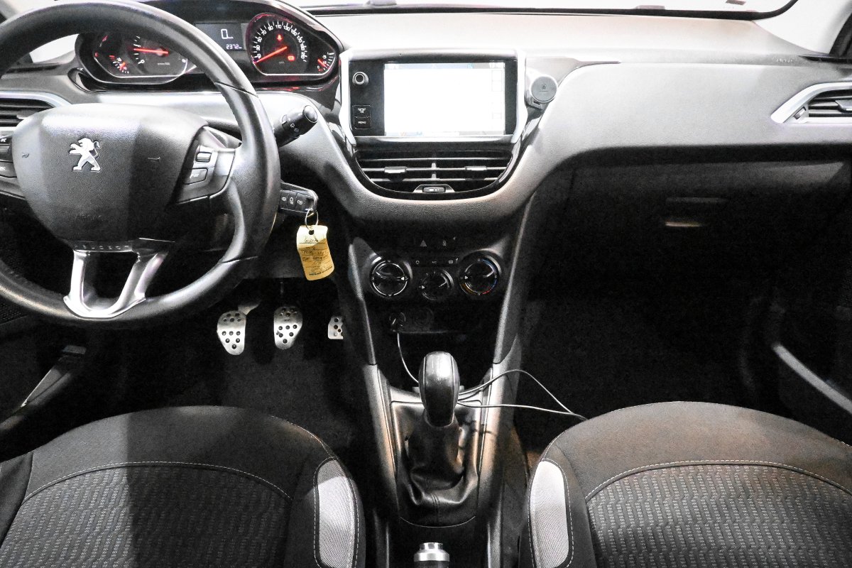 Foto Peugeot 208 23