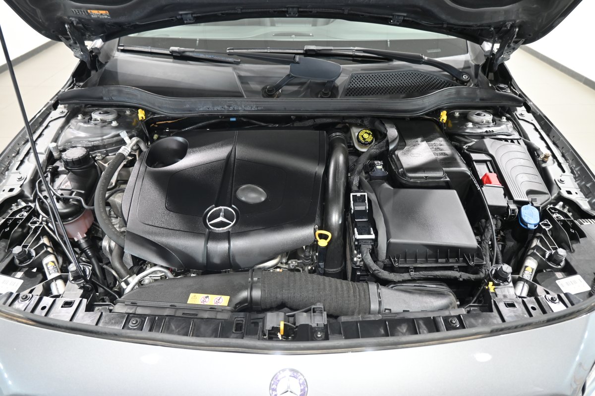 Foto Mercedes-Benz GLA 7
