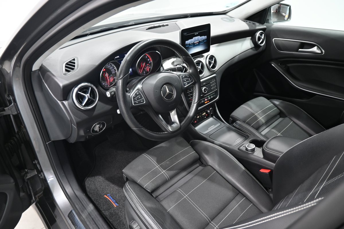 Foto Mercedes-Benz GLA 9