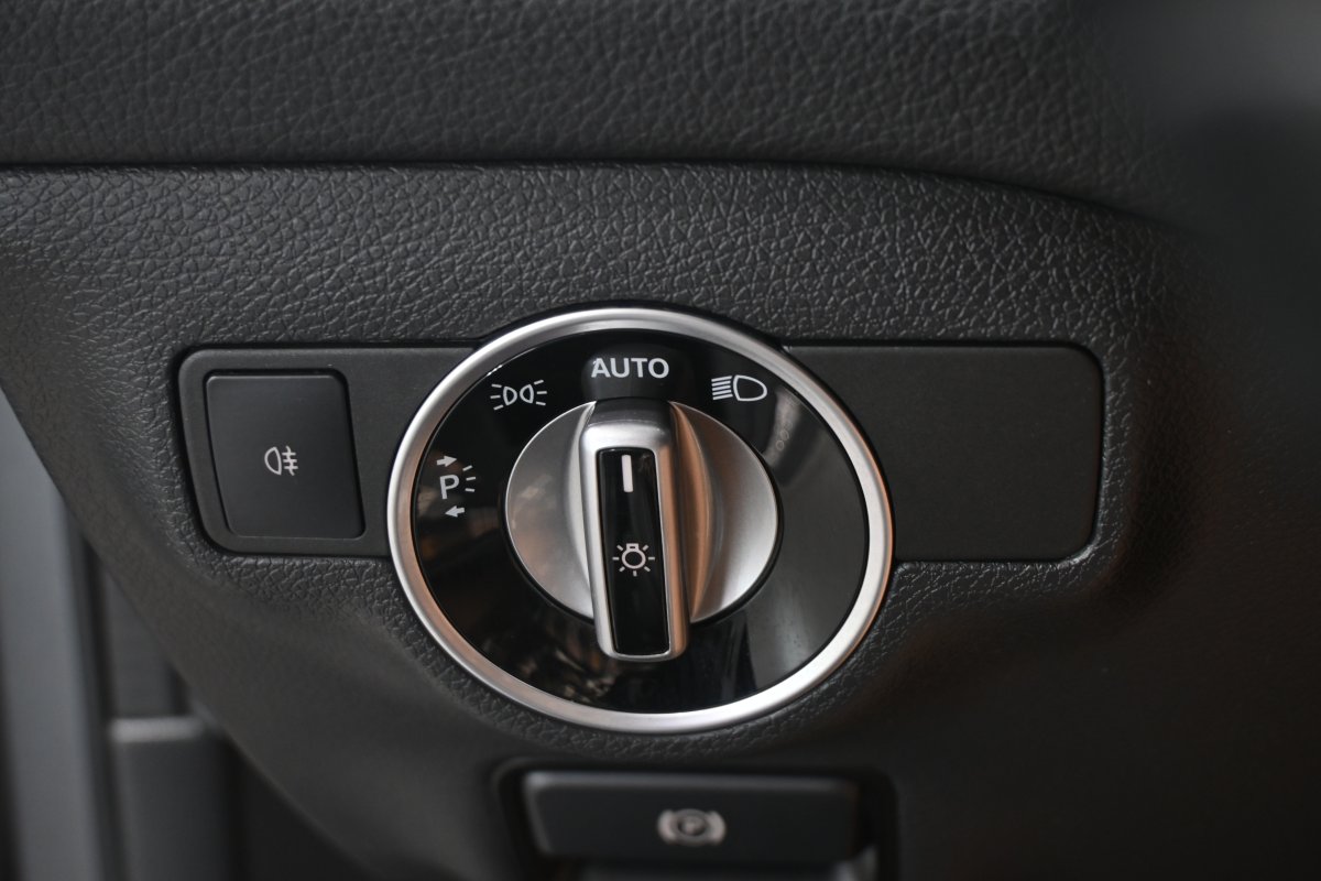 Foto Mercedes-Benz GLA 27