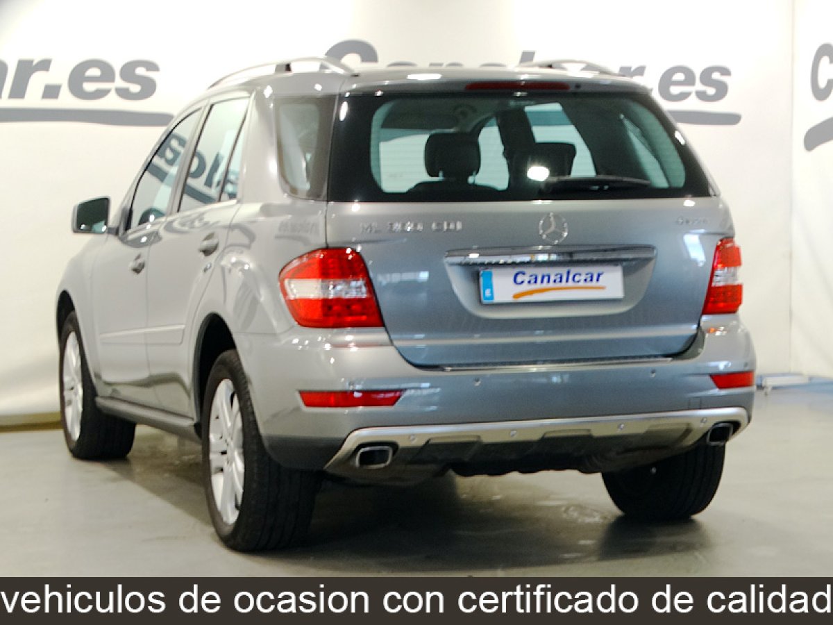Foto Mercedes-Benz ML 300 8