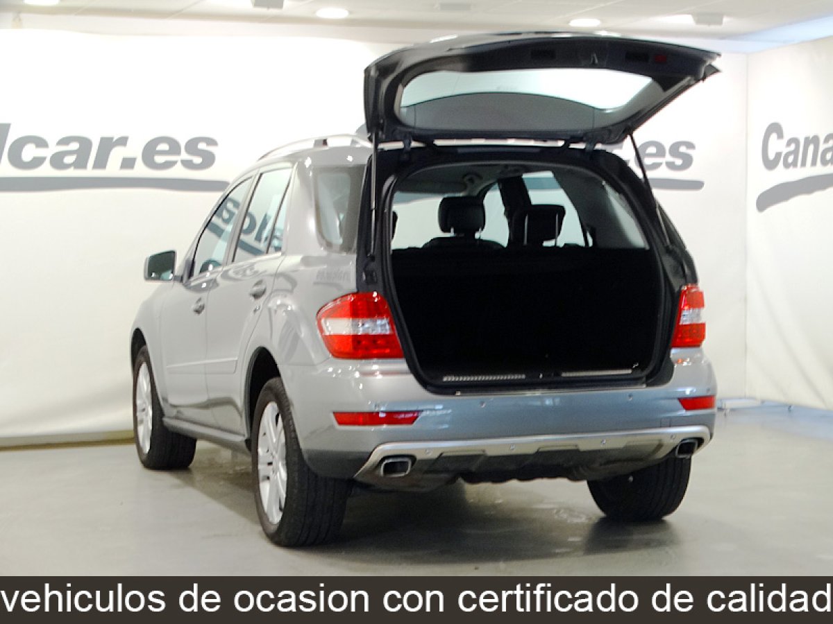 Foto Mercedes-Benz ML 300 9