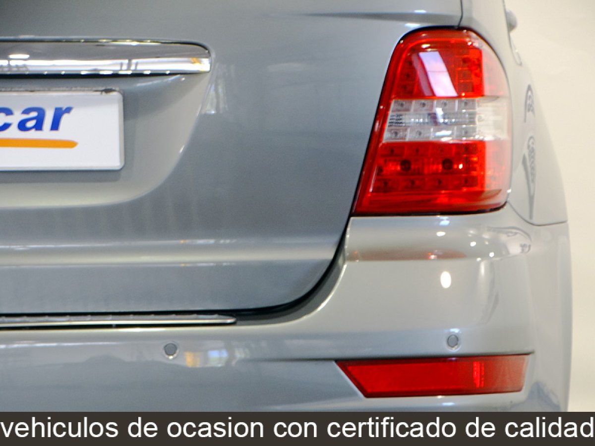 Foto Mercedes-Benz ML 300 15