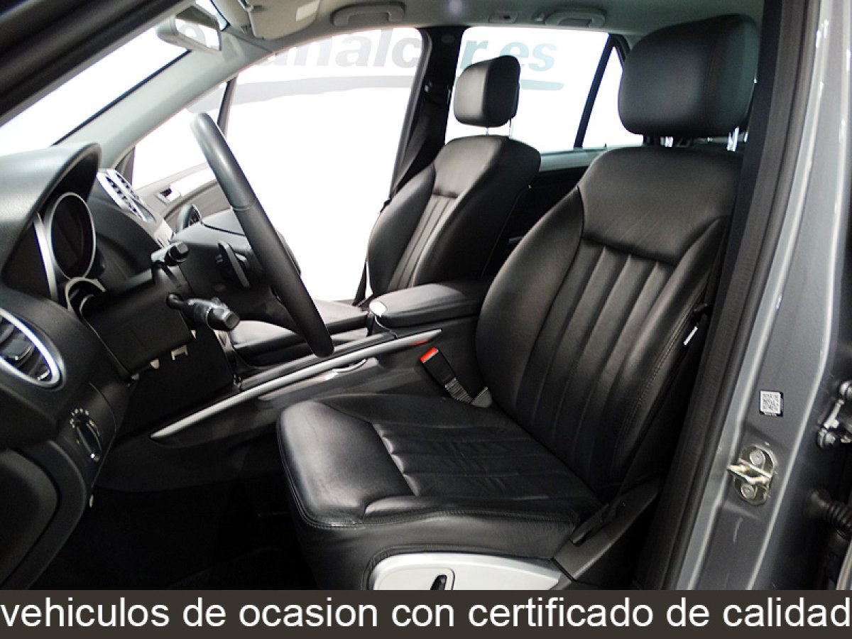 Foto Mercedes-Benz ML 300 19