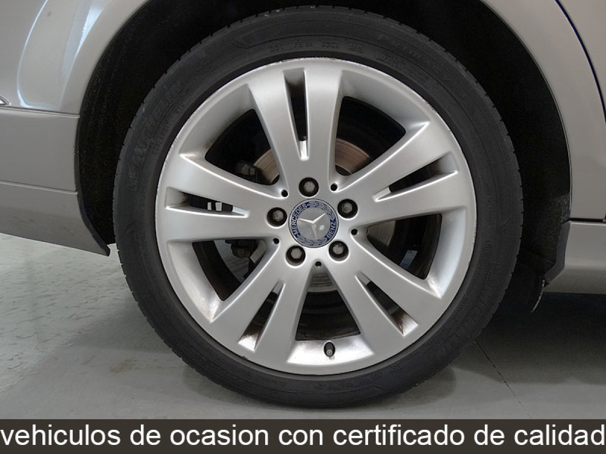 Foto Mercedes-Benz C 200 13