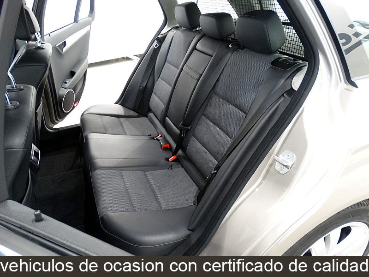 Foto Mercedes-Benz C 200 19