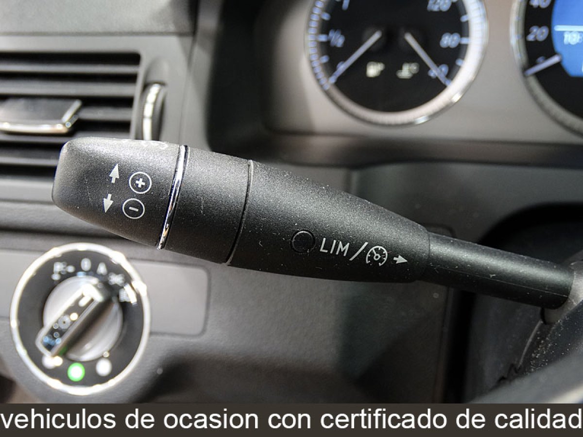 Foto Mercedes-Benz C 200 29