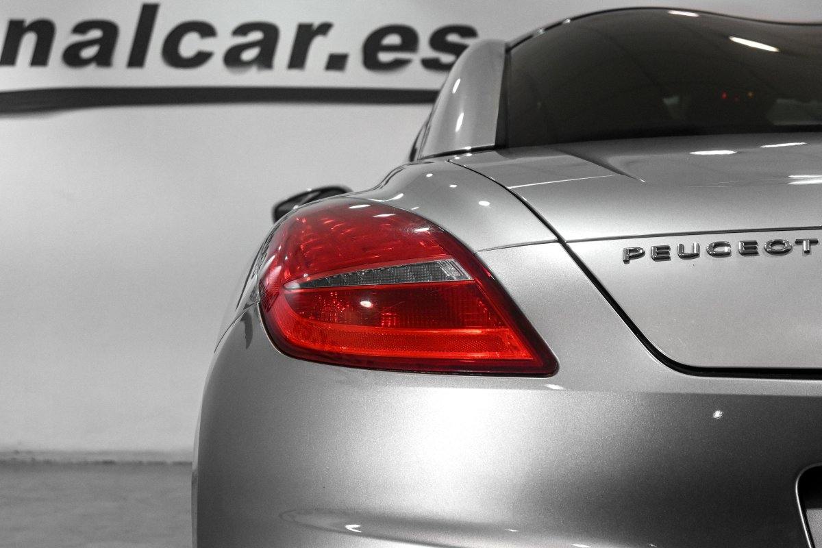 Foto Peugeot RCZ 11