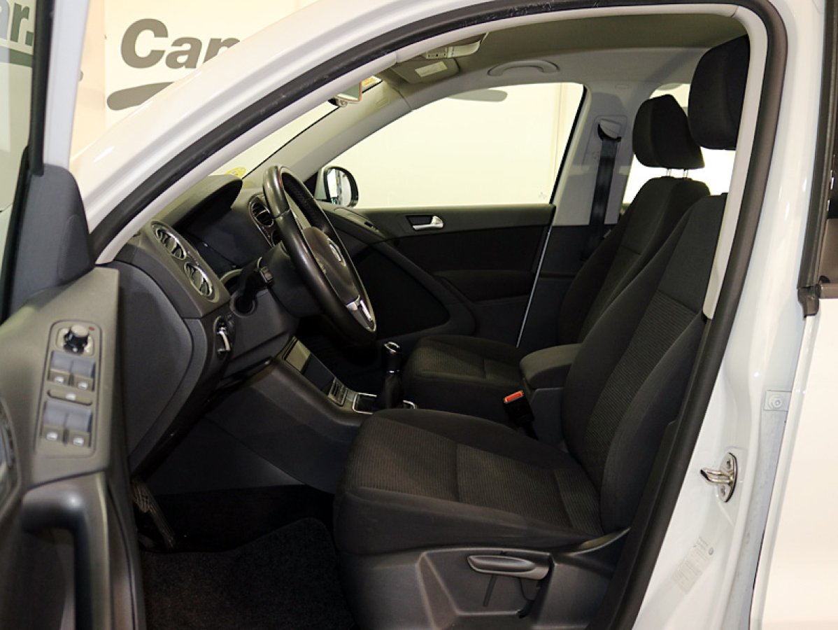 Foto Volkswagen Tiguan 14