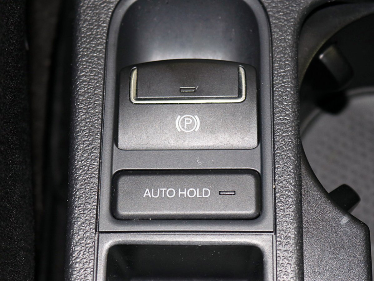 Foto Volkswagen Tiguan 23