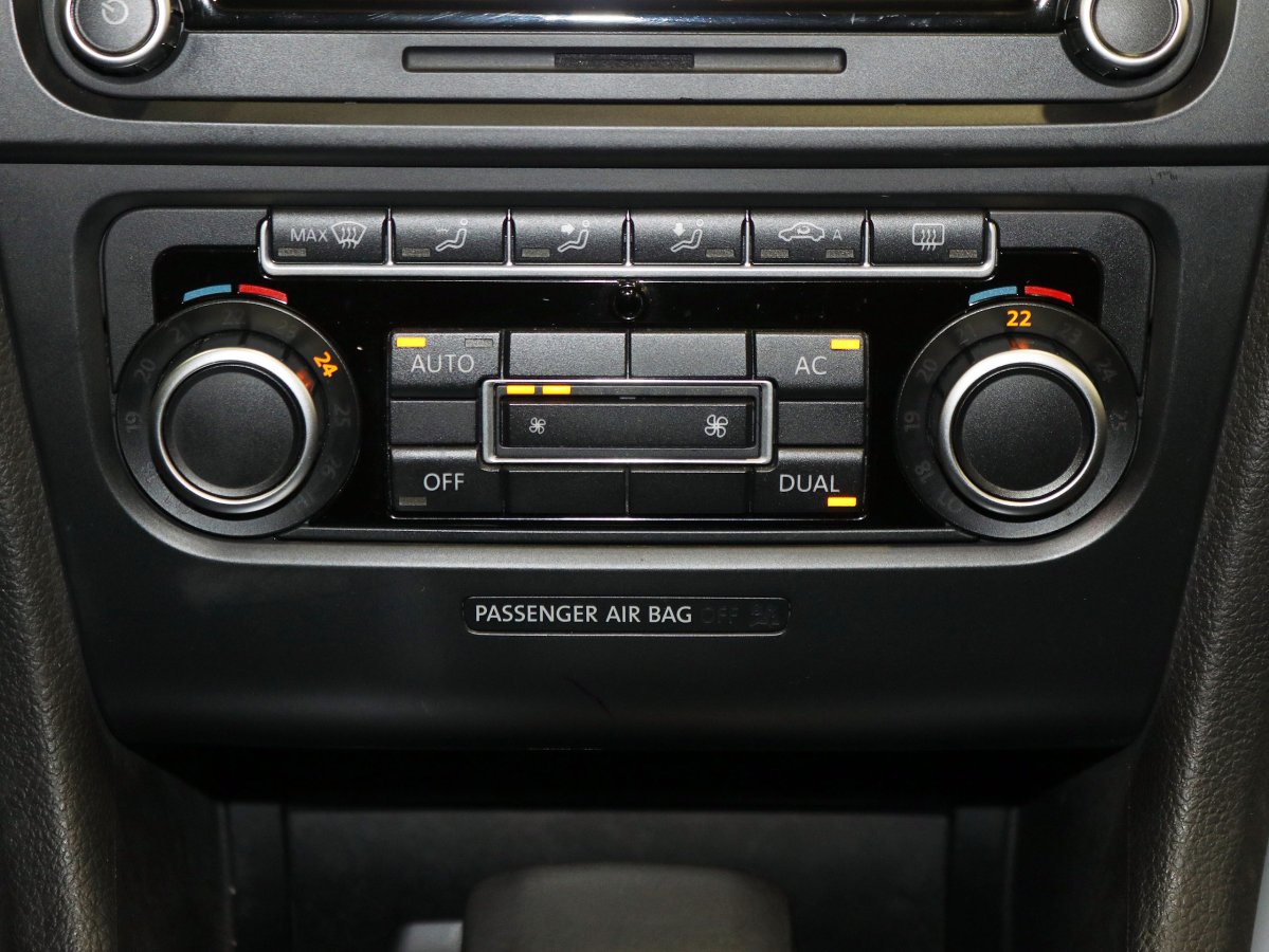 Foto Volkswagen Golf 22