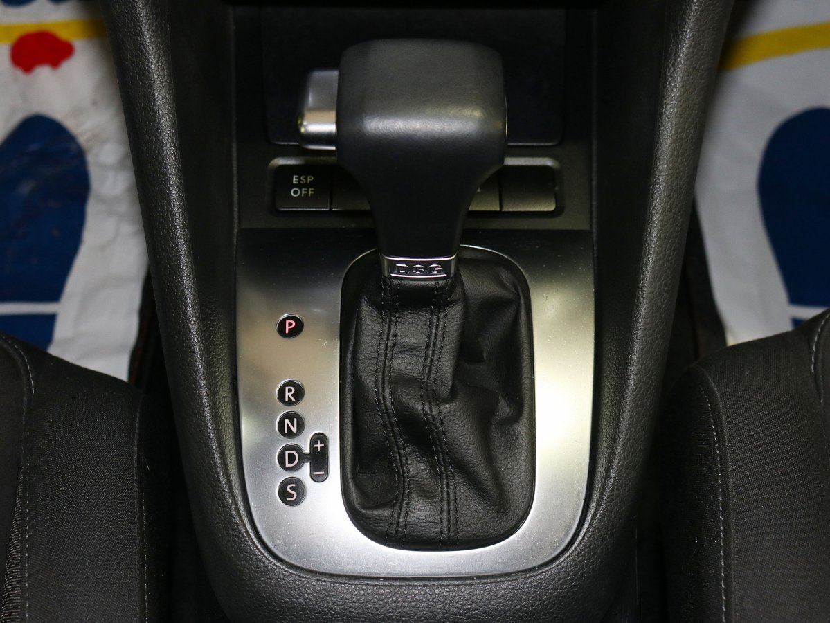 Foto Volkswagen Golf 25