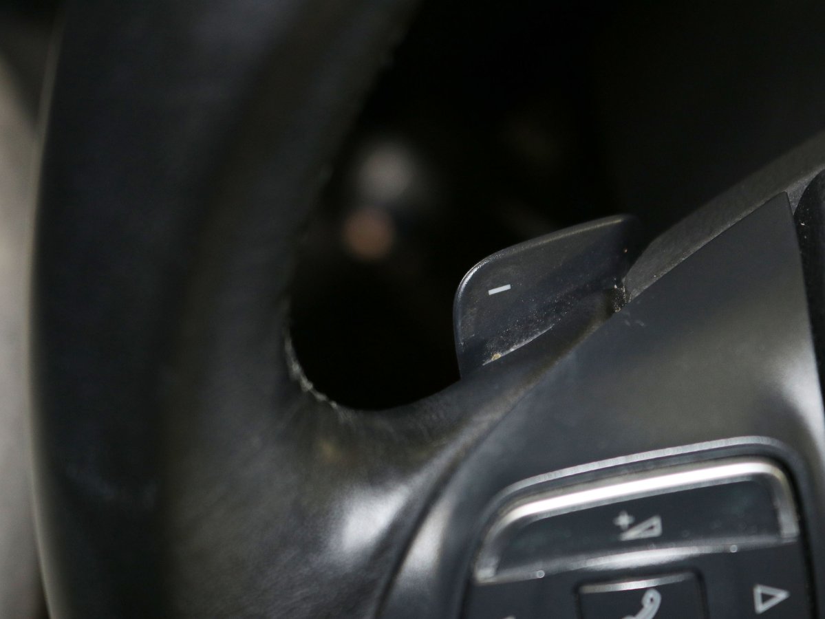 Foto Volkswagen Golf 32