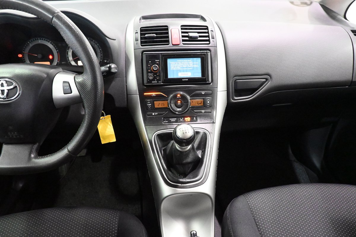 Foto Toyota Auris 15