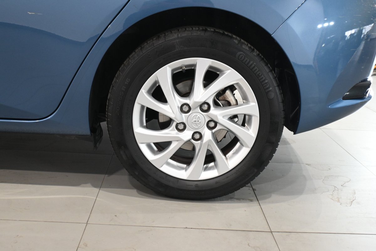 Foto Toyota Auris 27