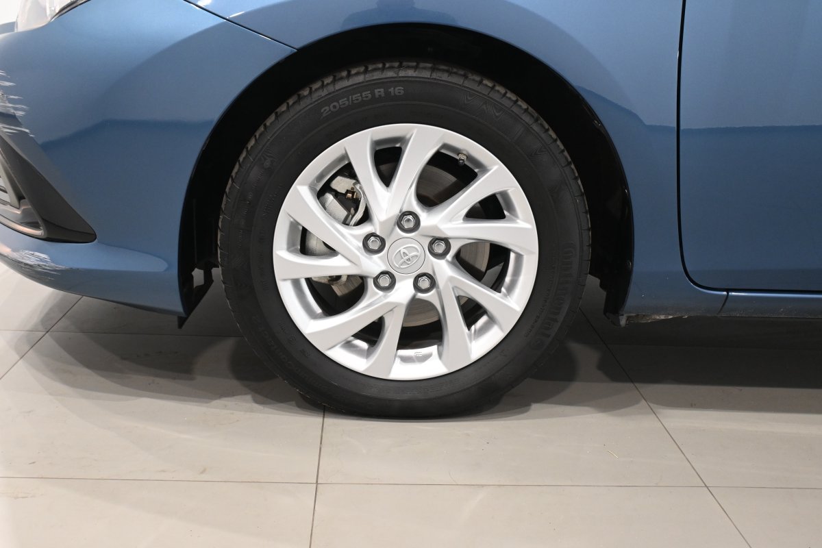 Foto Toyota Auris 32