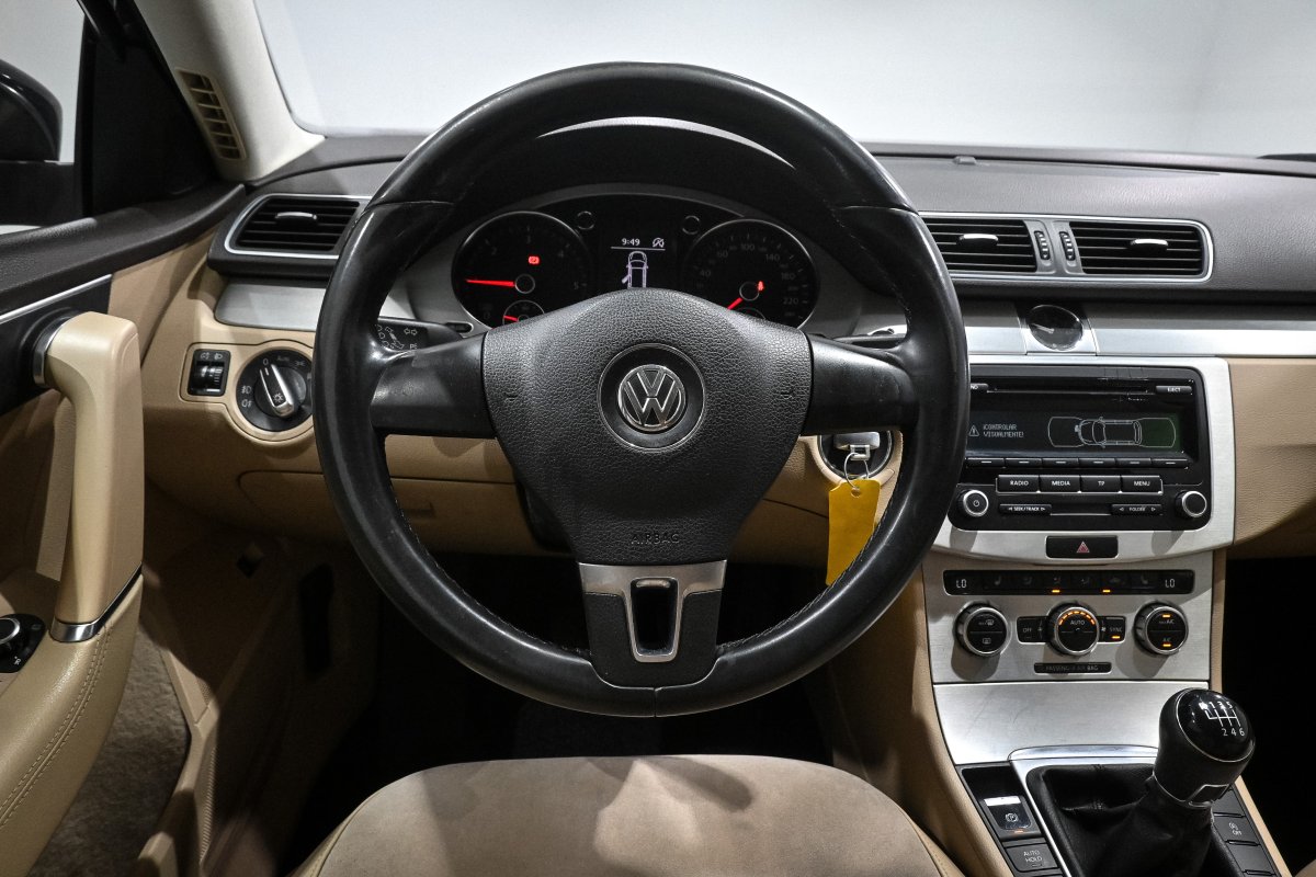 Foto Volkswagen Passat 19