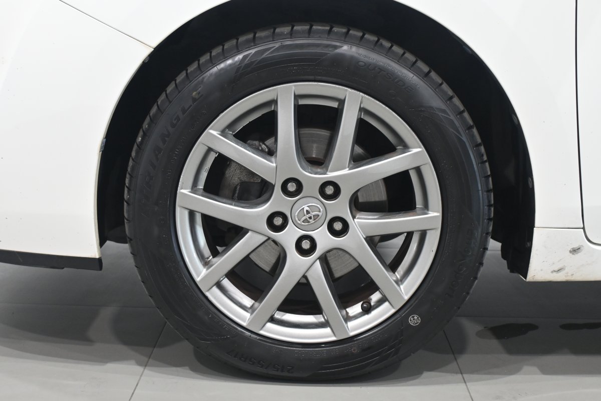 Foto Toyota Verso 32