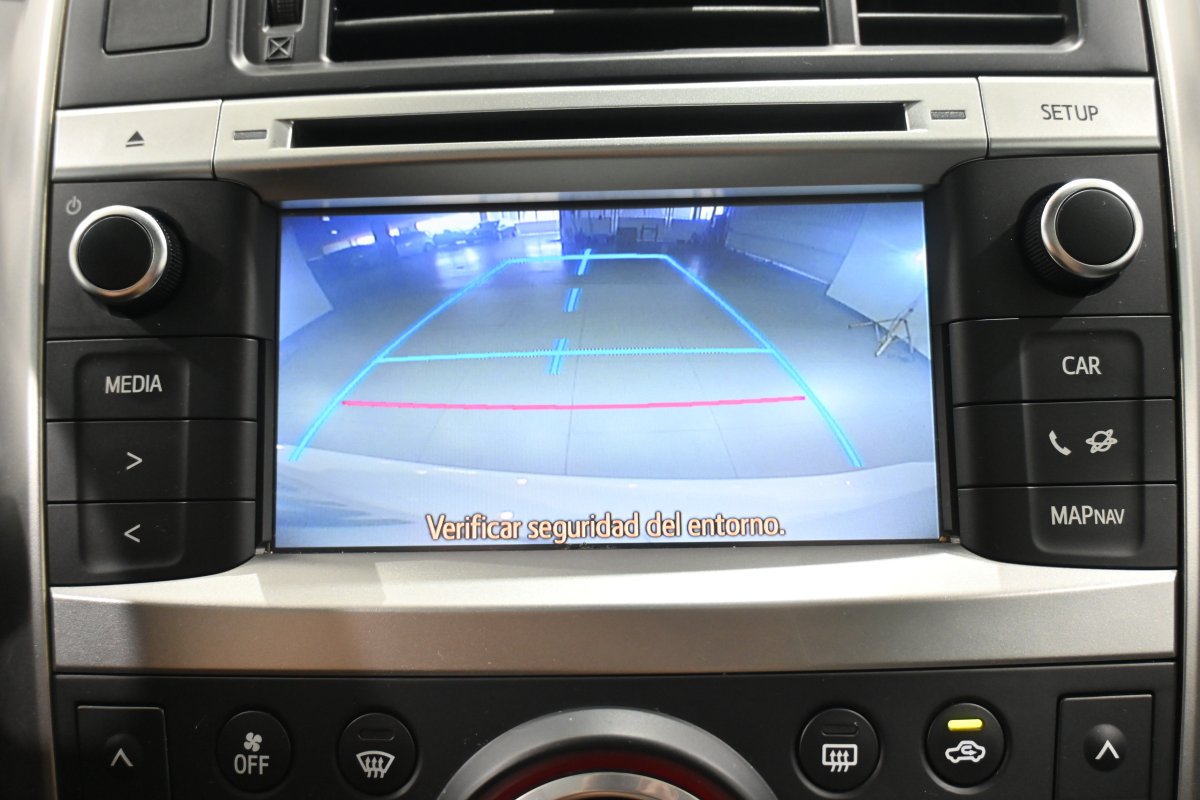 Foto Toyota Verso 16