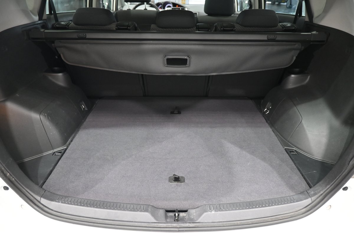 Foto Toyota Verso 8