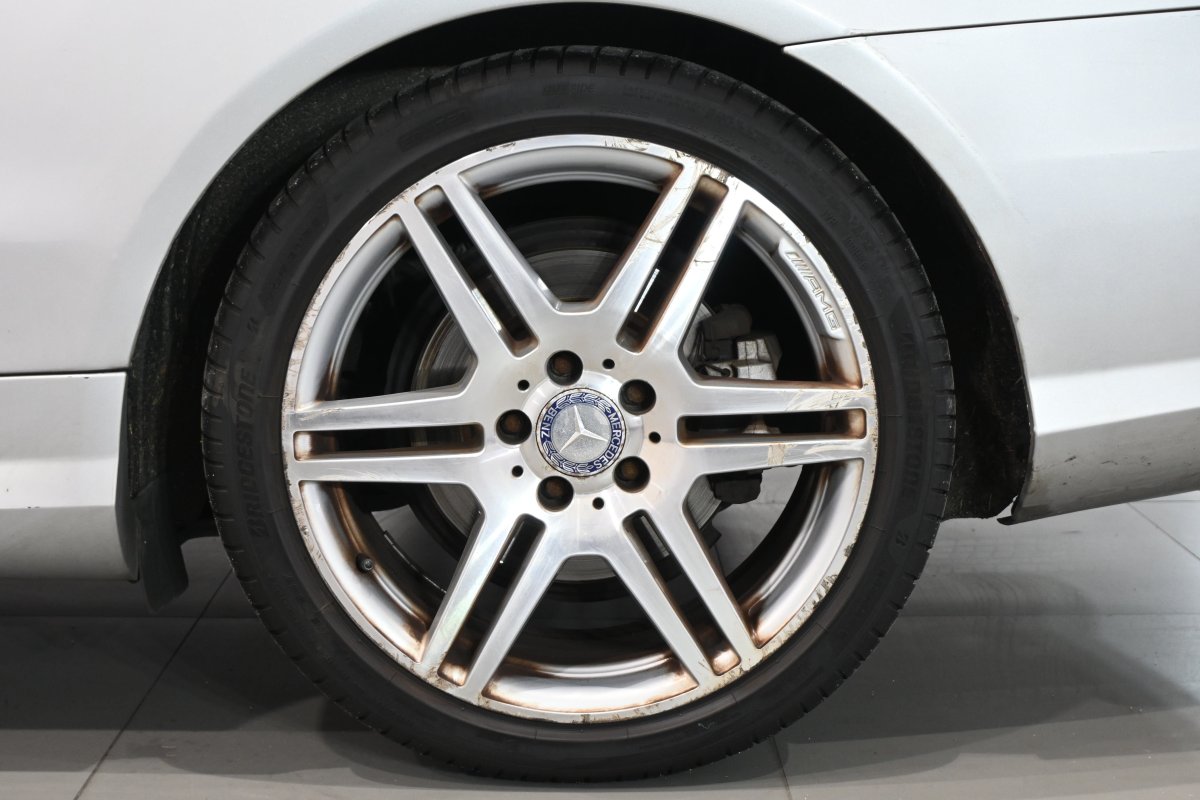 Foto Mercedes-Benz E 30