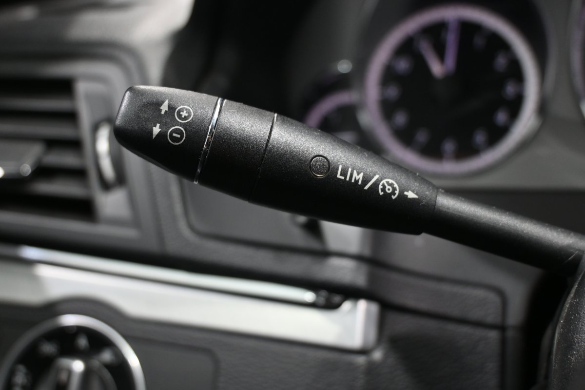 Foto Mercedes-Benz E 24