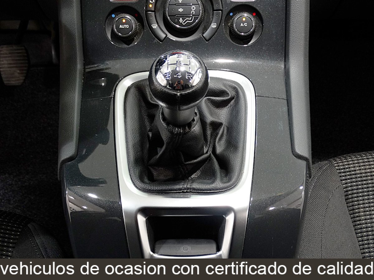 Foto Peugeot 5008 19