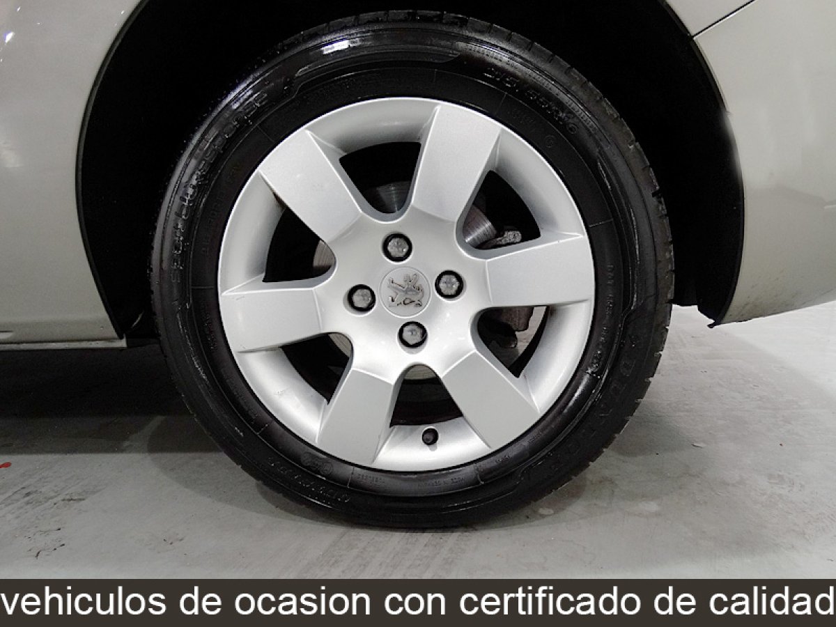 Foto Peugeot 5008 21