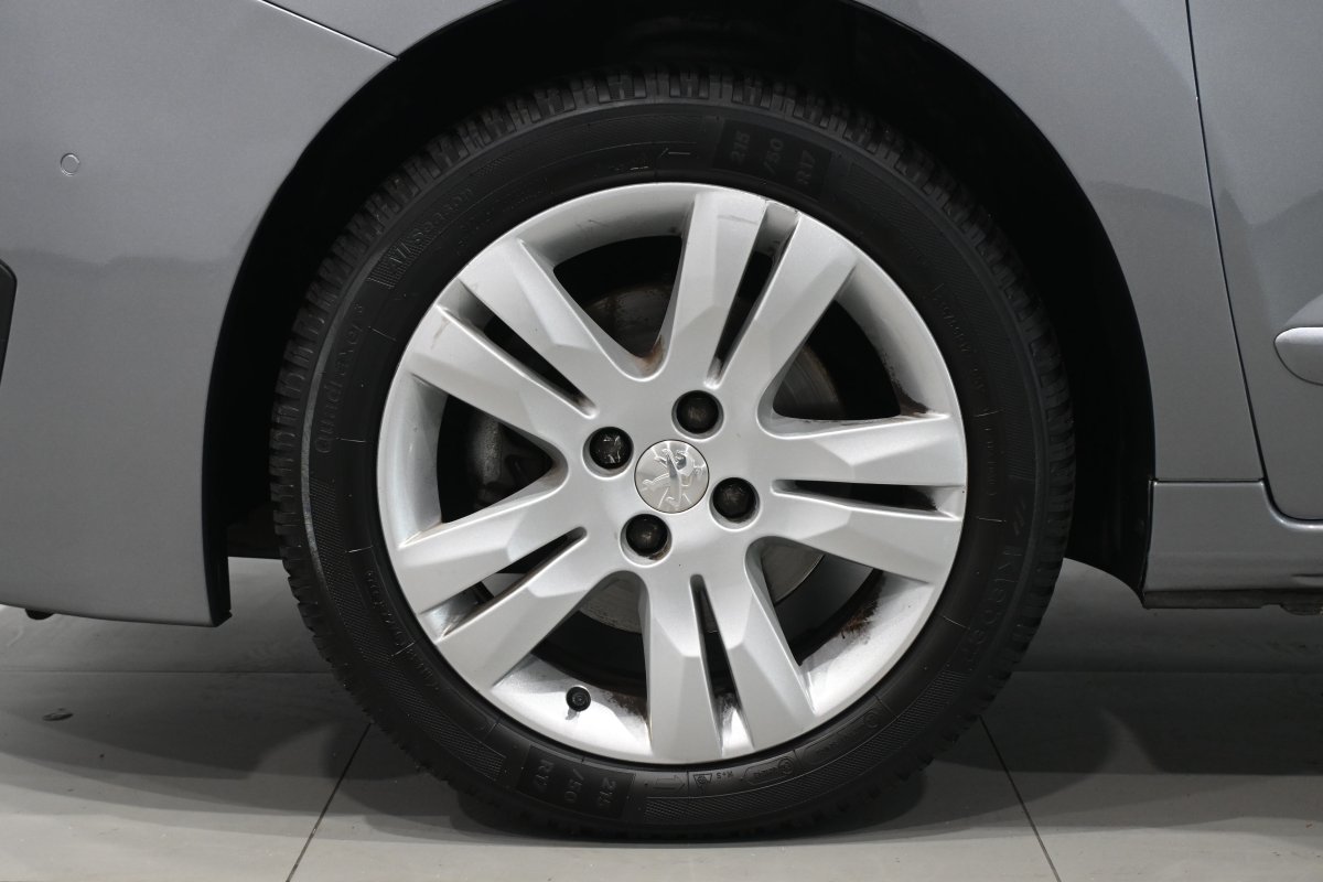 Foto Peugeot 5008 26