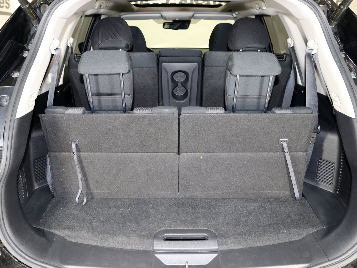 Foto Nissan X-Trail 6
