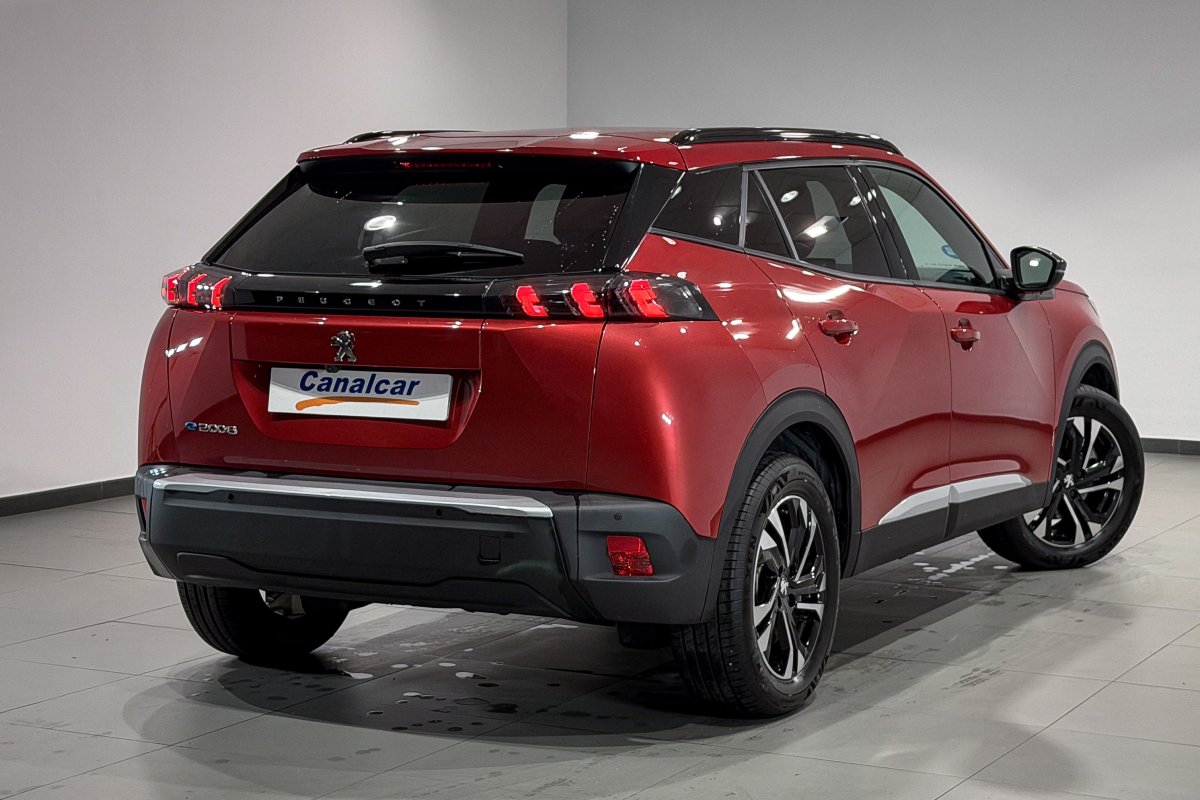 Foto Peugeot e-2008 4