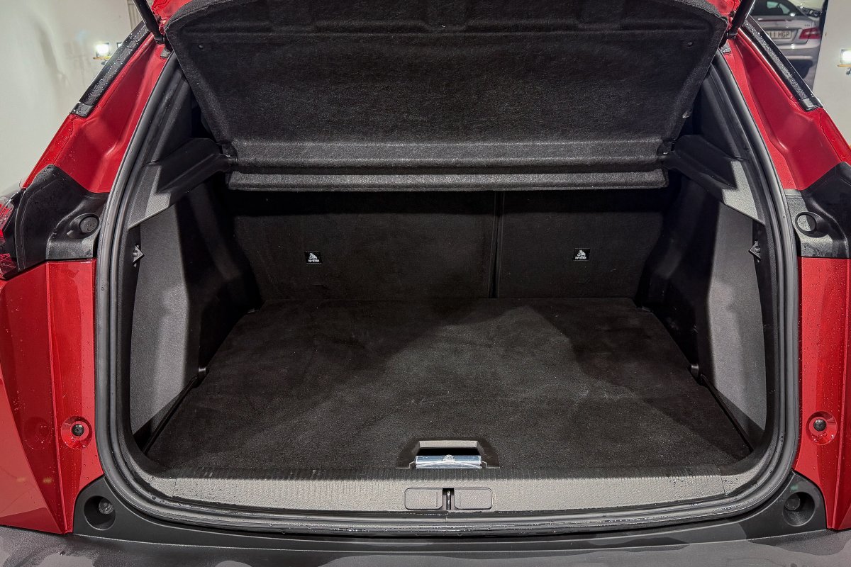 Foto Peugeot e-2008 7