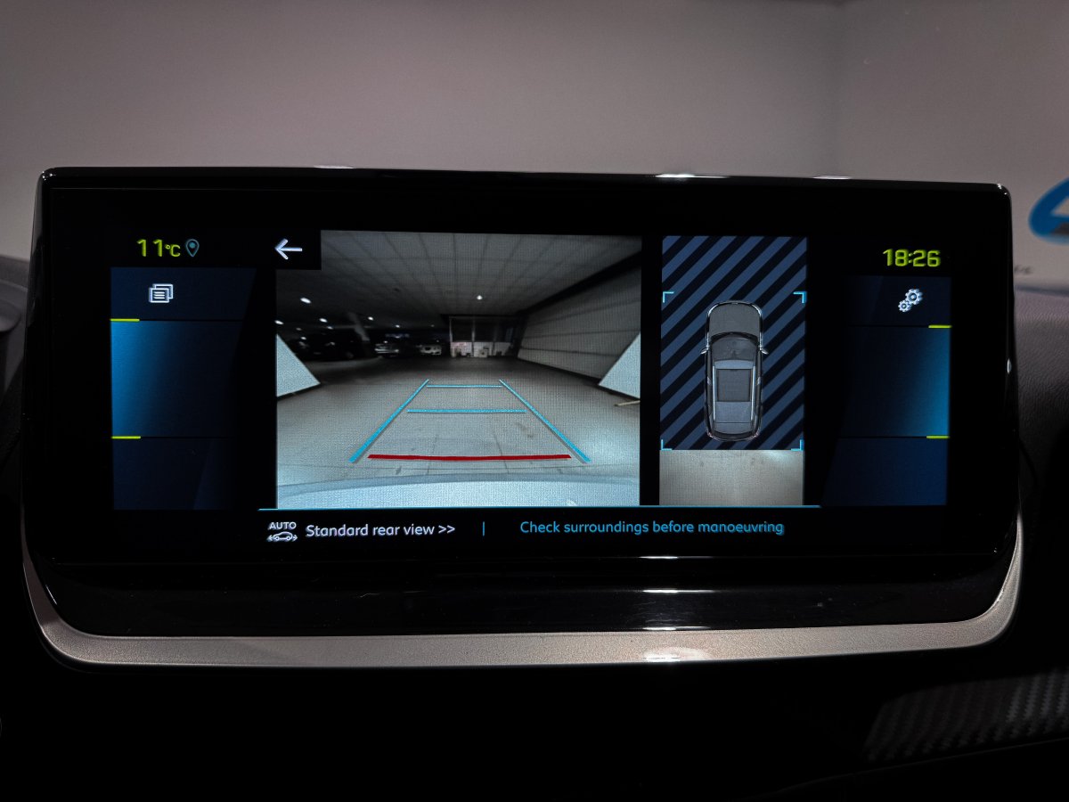 Foto Peugeot e-2008 14