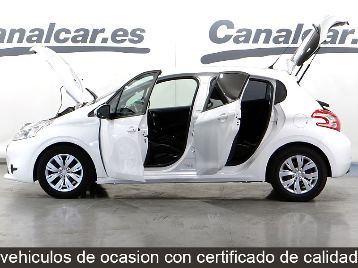 Foto Peugeot 208 11