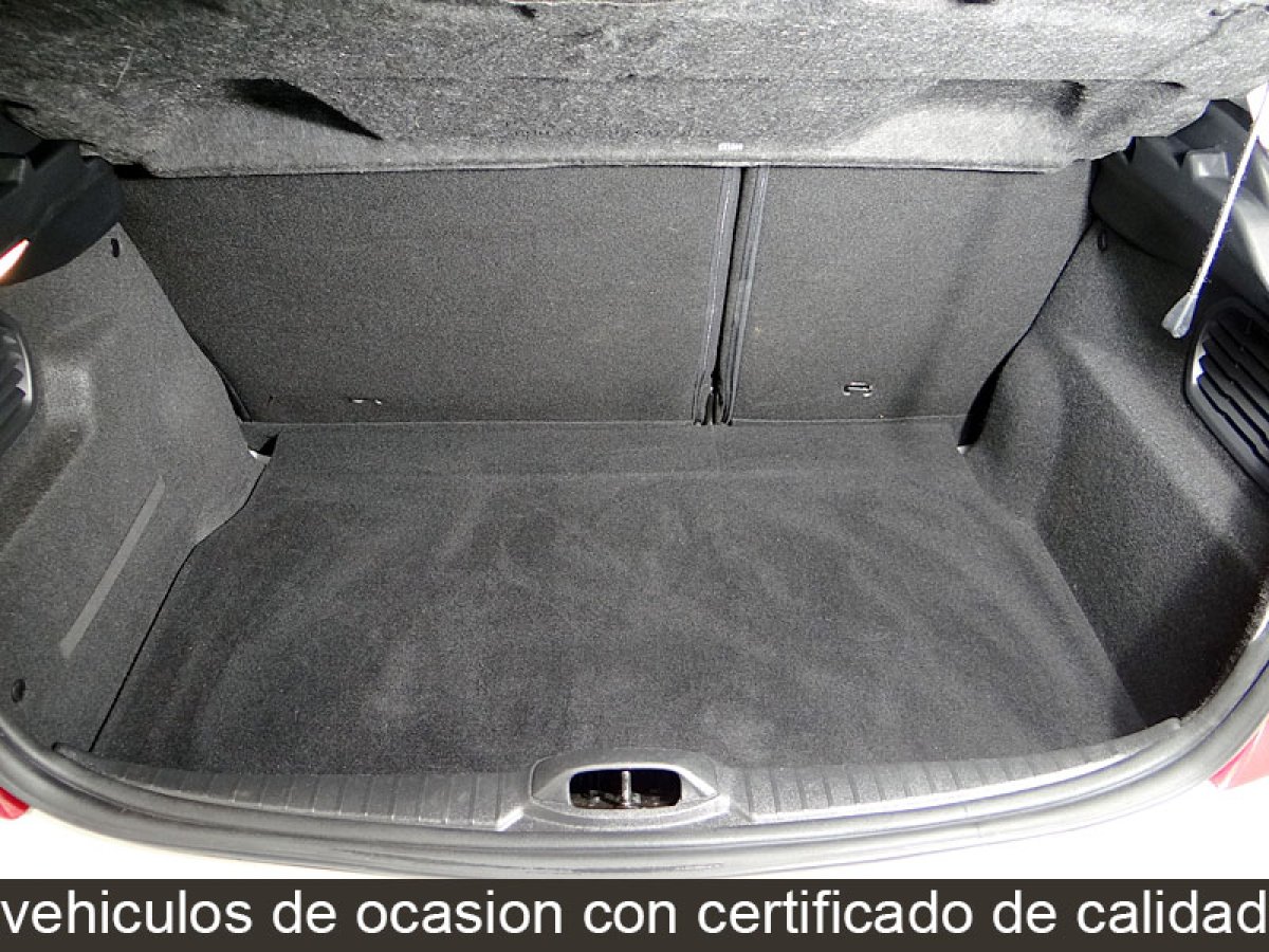 Foto Peugeot 208 13