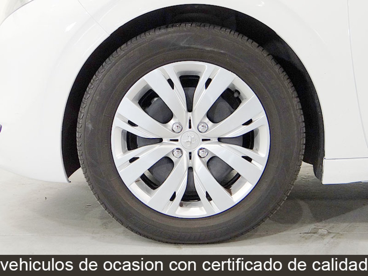 Foto Peugeot 208 14