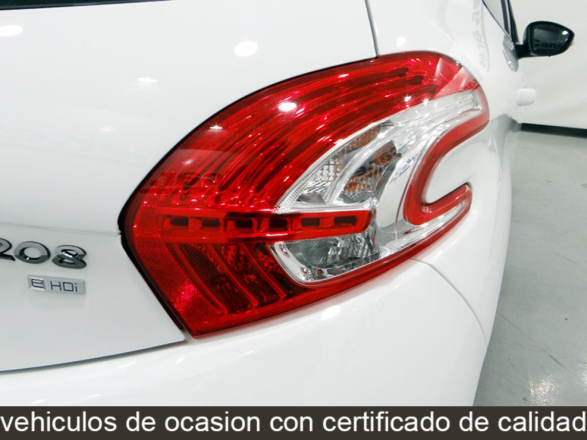 Foto Peugeot 208 17