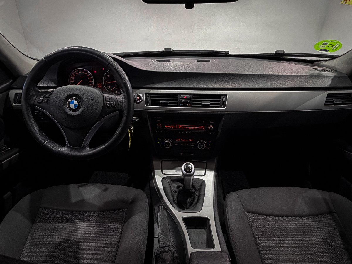 Foto Bmw 318i 17