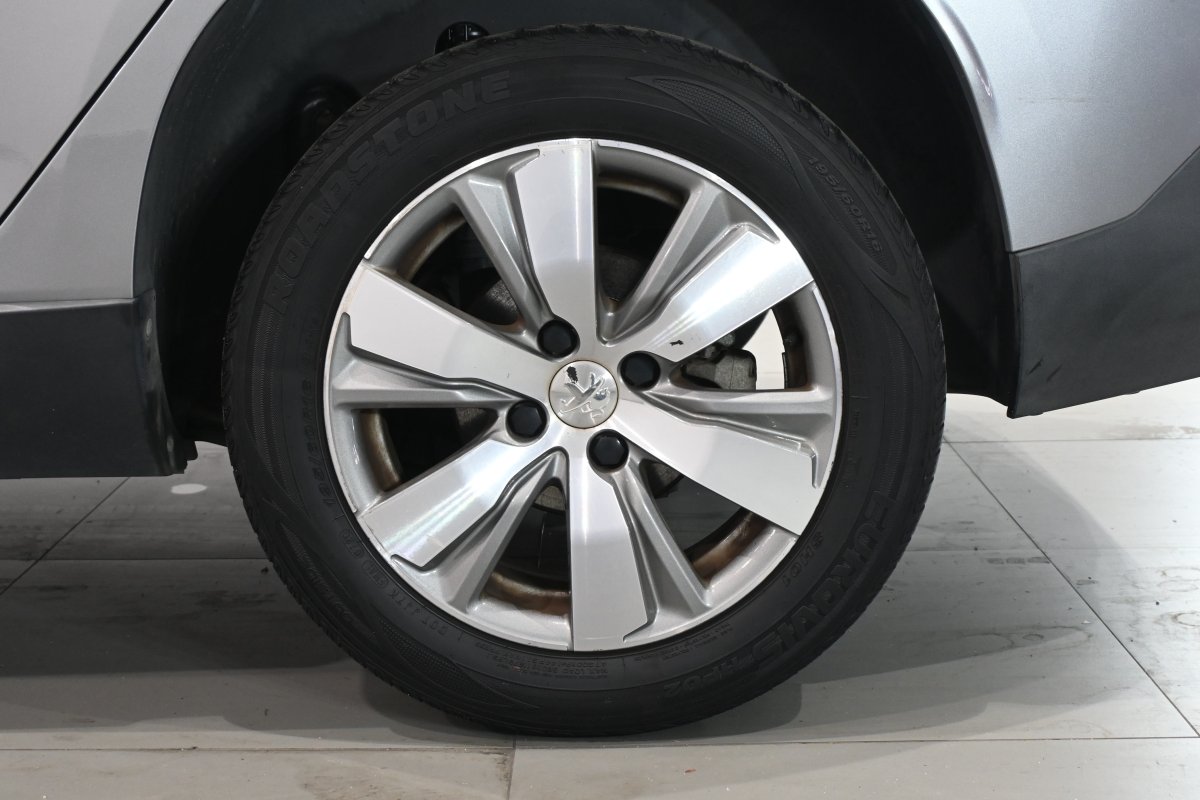 Foto Peugeot 2008 28