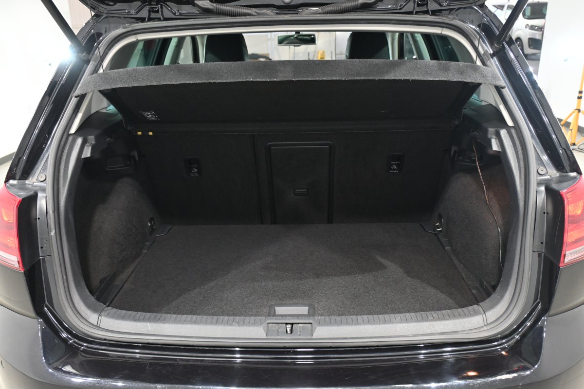 Foto Volkswagen Golf 8