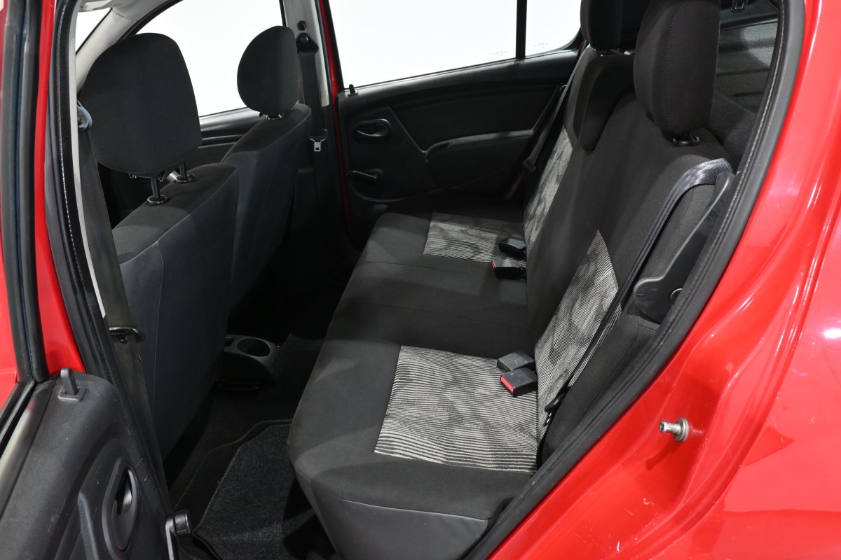Foto Dacia Sandero 10
