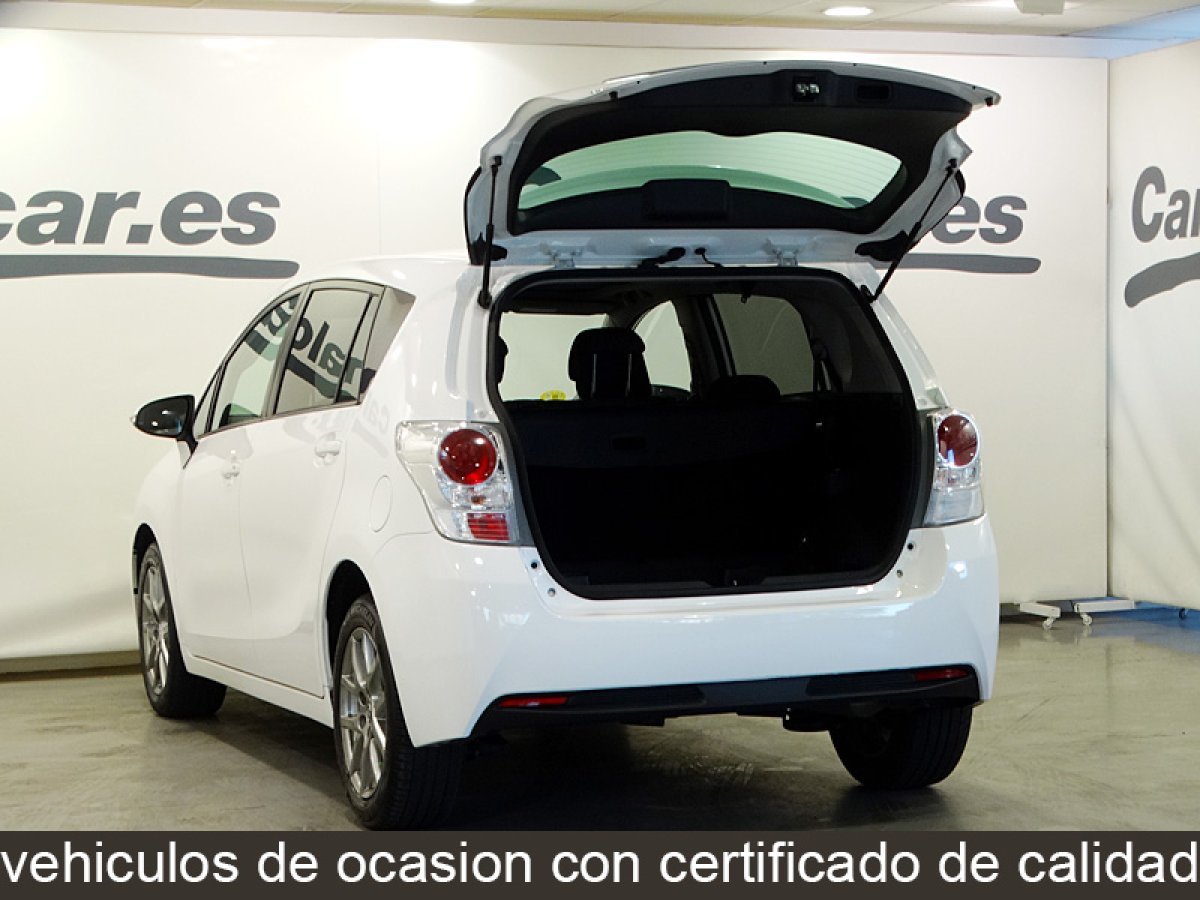 Foto Toyota Verso 7