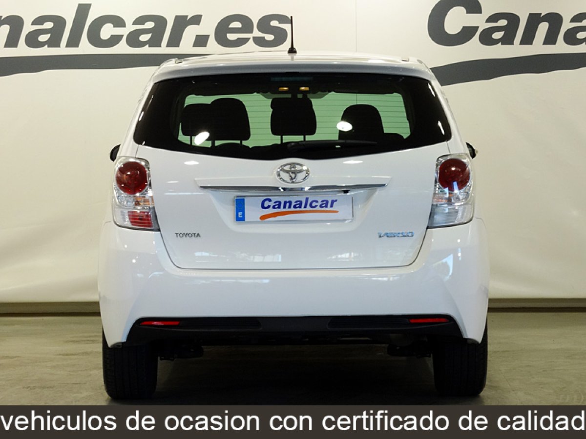 Foto Toyota Verso 8