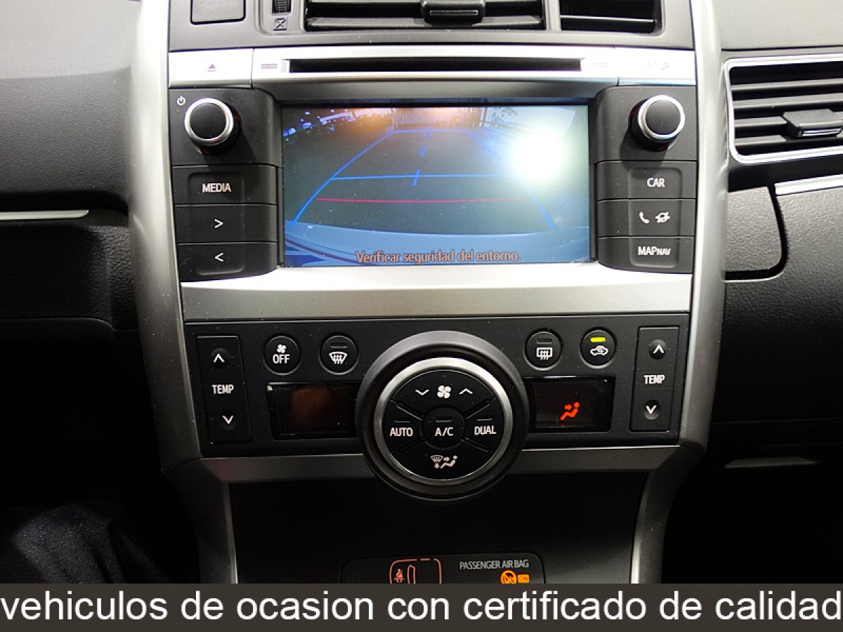 Foto Toyota Verso 25
