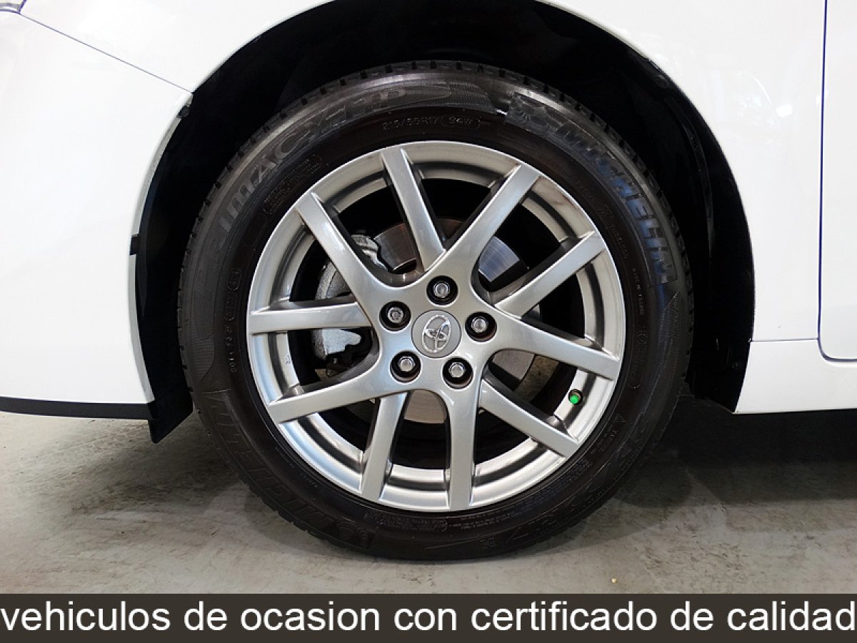 Foto Toyota Verso 26